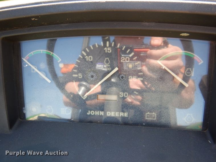 image for item DL2222 2000 John Deere 5105  tractor