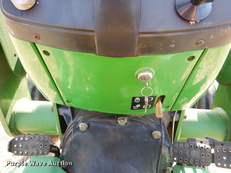 image for item DL2222 2000 John Deere 5105  tractor