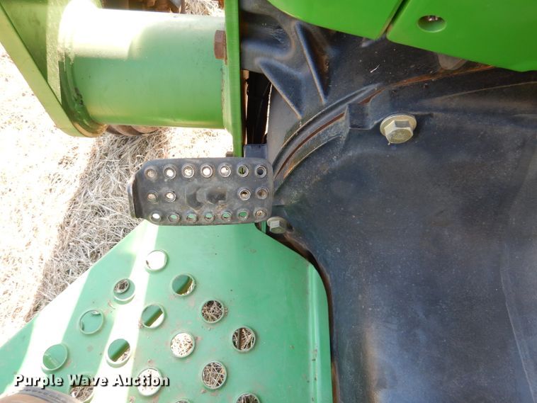 image for item DL2222 2000 John Deere 5105  tractor