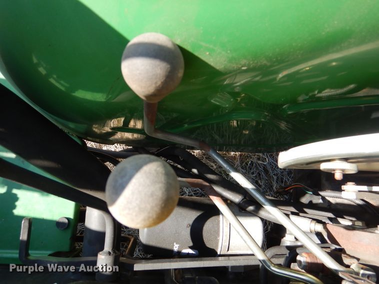 image for item DL2222 2000 John Deere 5105  tractor