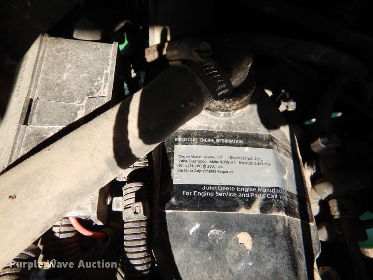 image for item DL2222 2000 John Deere 5105  tractor