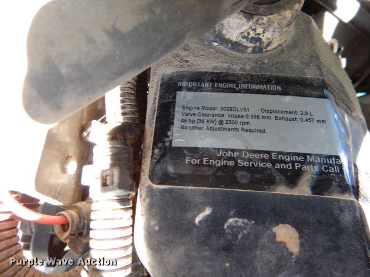 image for item DL2222 2000 John Deere 5105  tractor