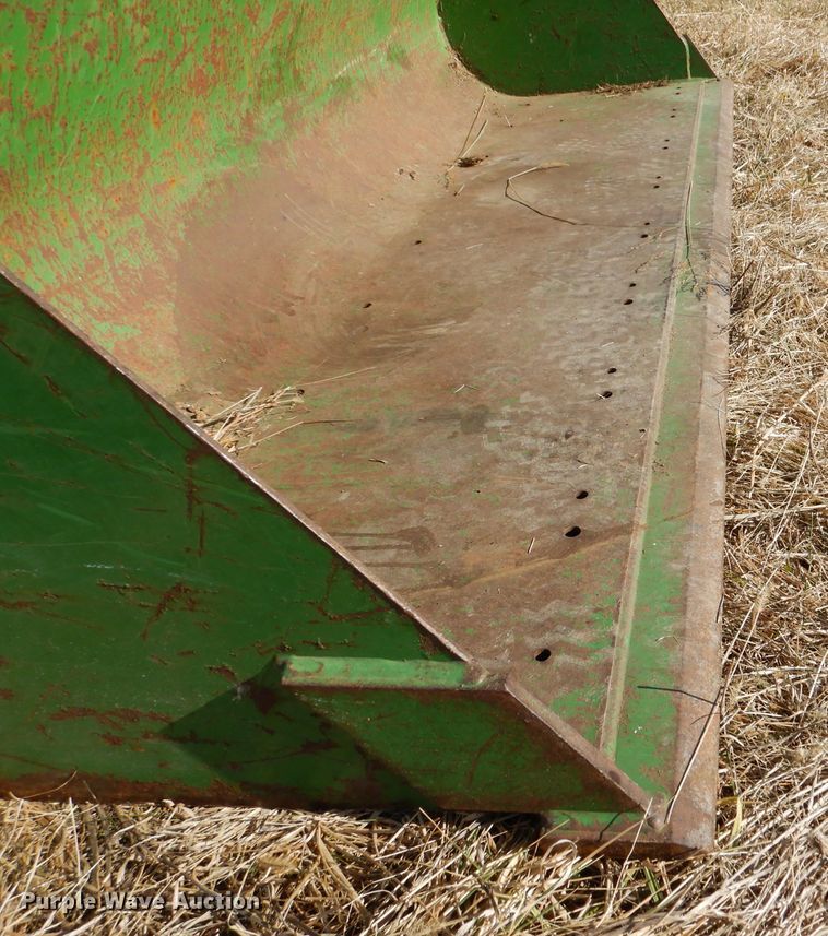 image for item DL2222 2000 John Deere 5105  tractor