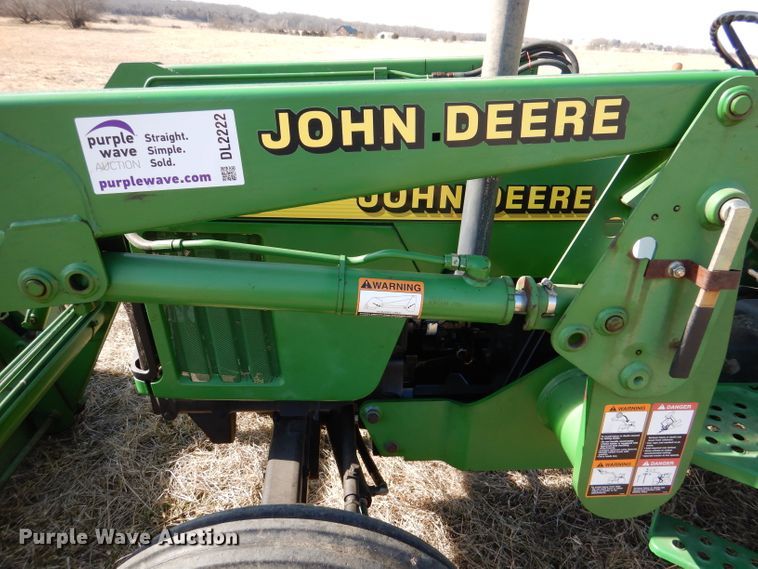 image for item DL2222 2000 John Deere 5105  tractor