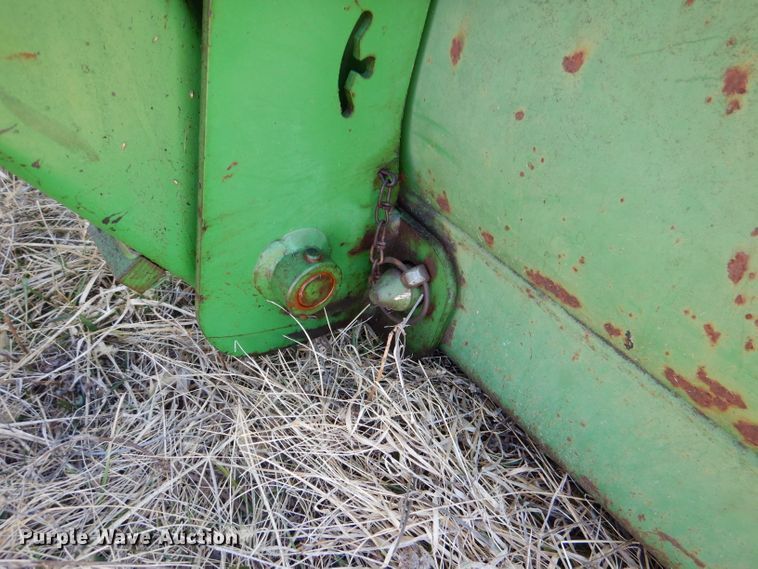 image for item DL2222 2000 John Deere 5105  tractor