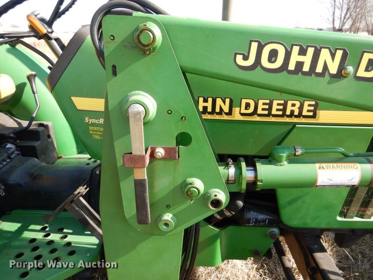 image for item DL2222 2000 John Deere 5105  tractor