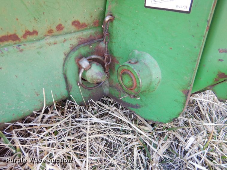 image for item DL2222 2000 John Deere 5105  tractor