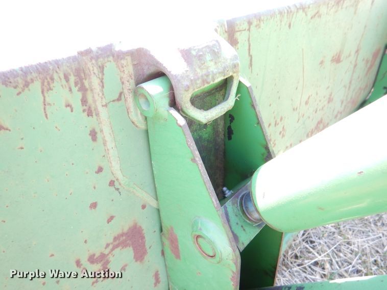 image for item DL2222 2000 John Deere 5105  tractor