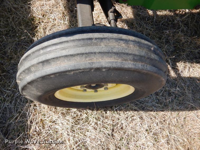 image for item DL2222 2000 John Deere 5105  tractor