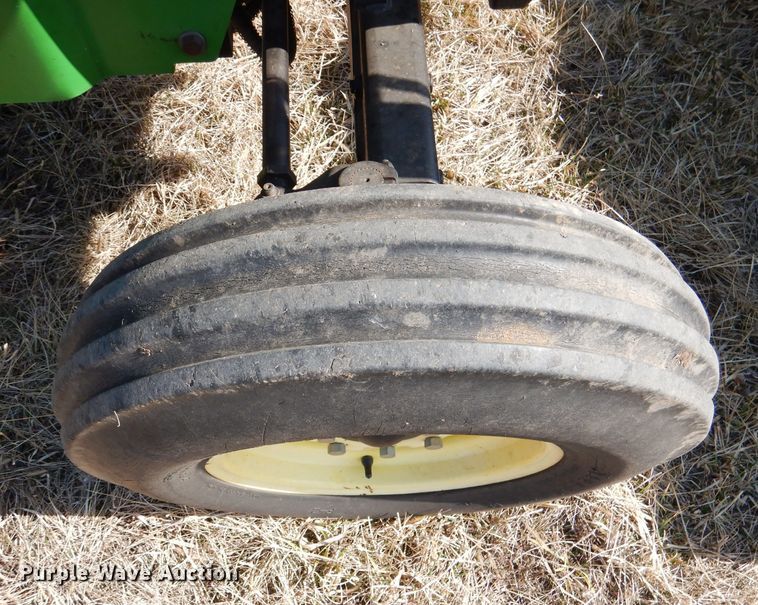 image for item DL2222 2000 John Deere 5105  tractor