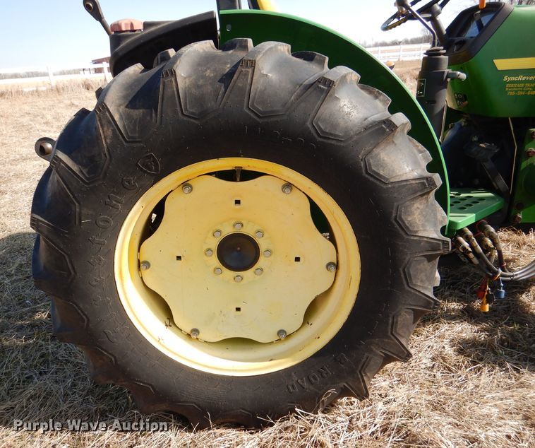 image for item DL2222 2000 John Deere 5105  tractor