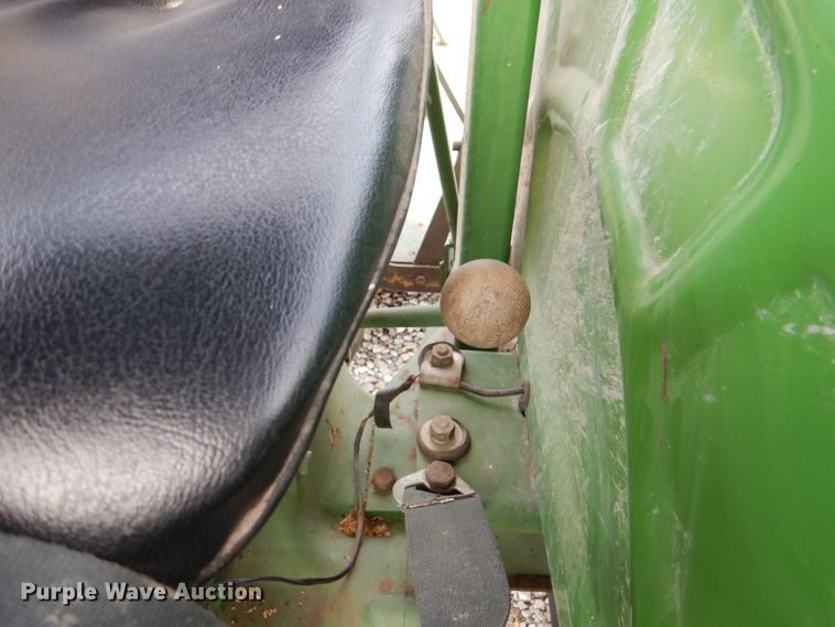 image for item DL4813 John Deere 950  tractor