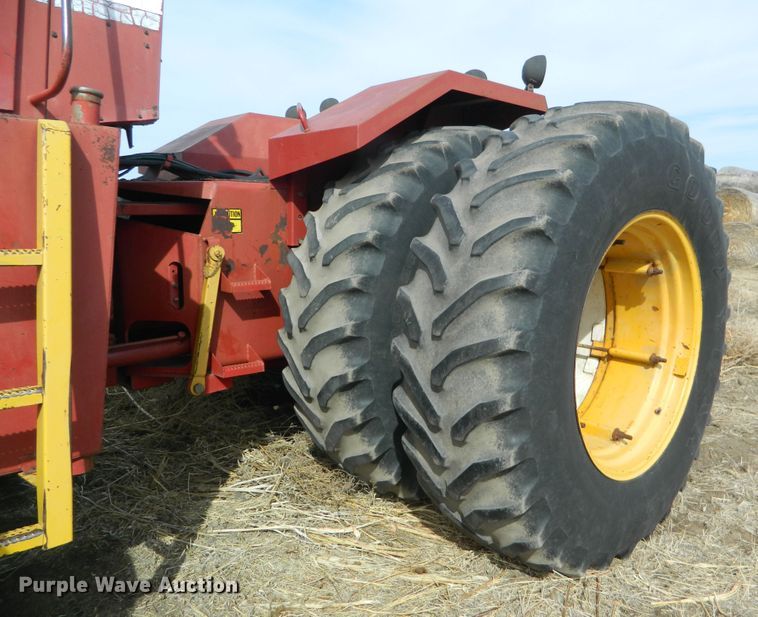 image for item FW9010 1984 Versatile 875  4WD tractor