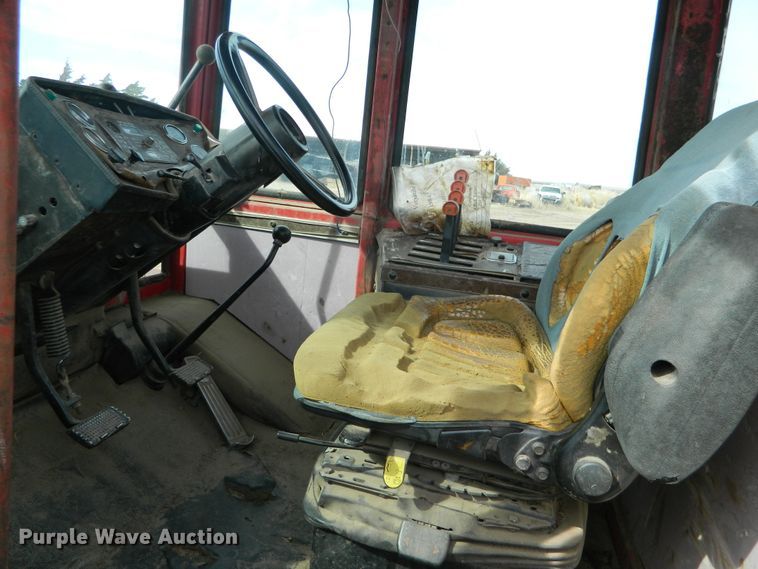 image for item FW9010 1984 Versatile 875  4WD tractor