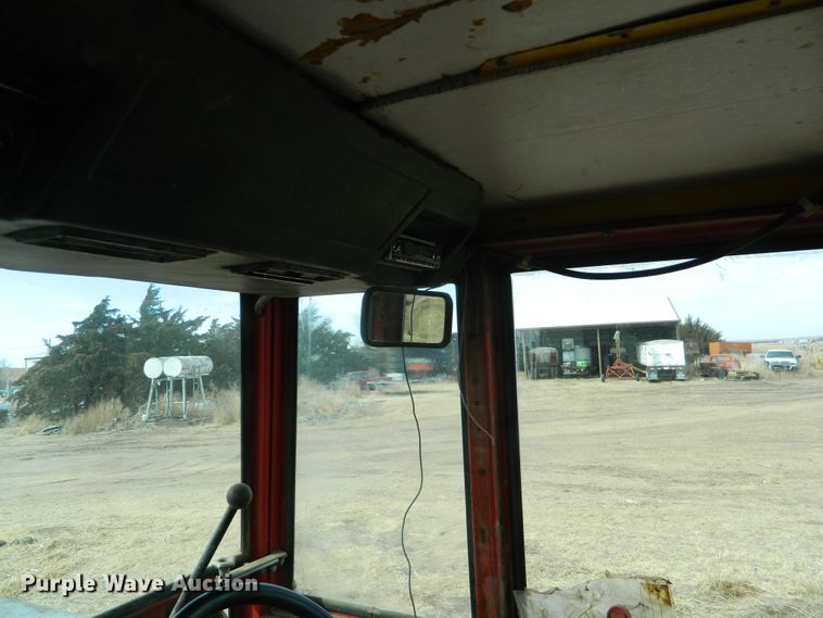 image for item FW9010 1984 Versatile 875  4WD tractor