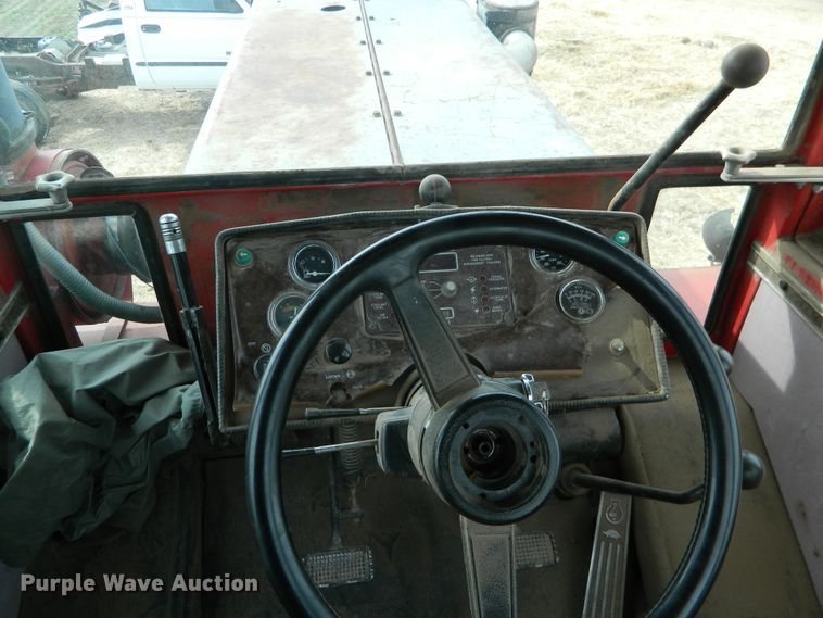 image for item FW9010 1984 Versatile 875  4WD tractor