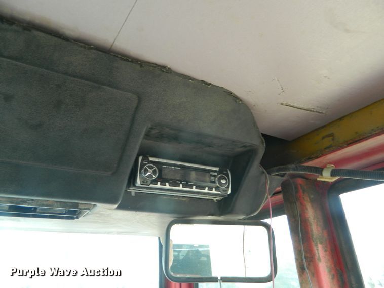 image for item FW9010 1984 Versatile 875  4WD tractor