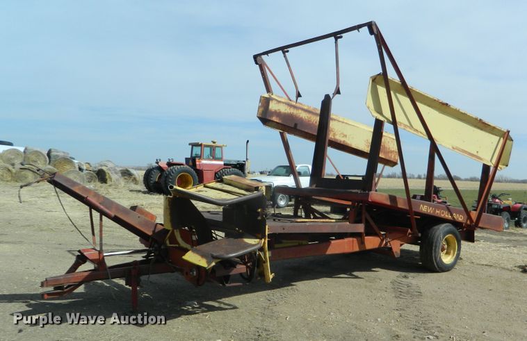 image for item FW9014 New Holland Stackliner 1000 bale stacker