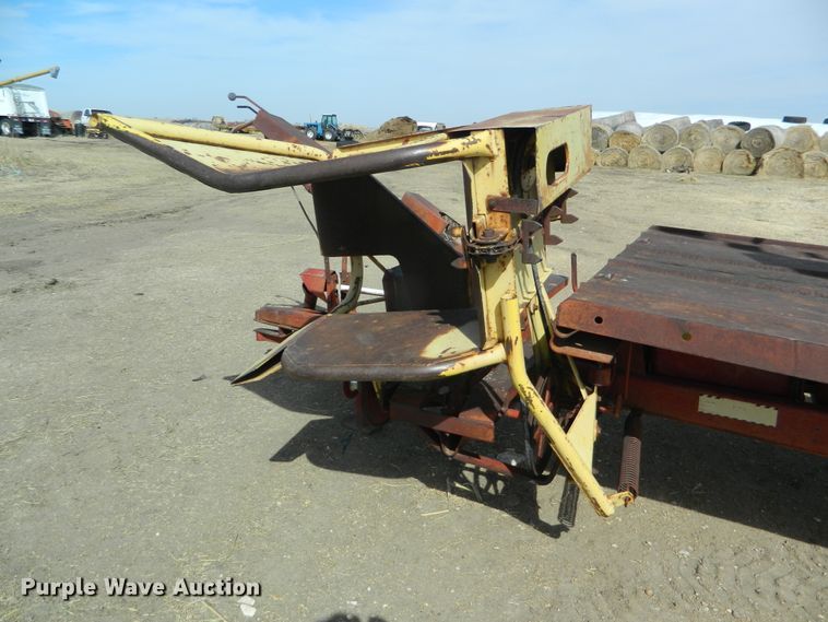 image for item FW9014 New Holland Stackliner 1000 bale stacker