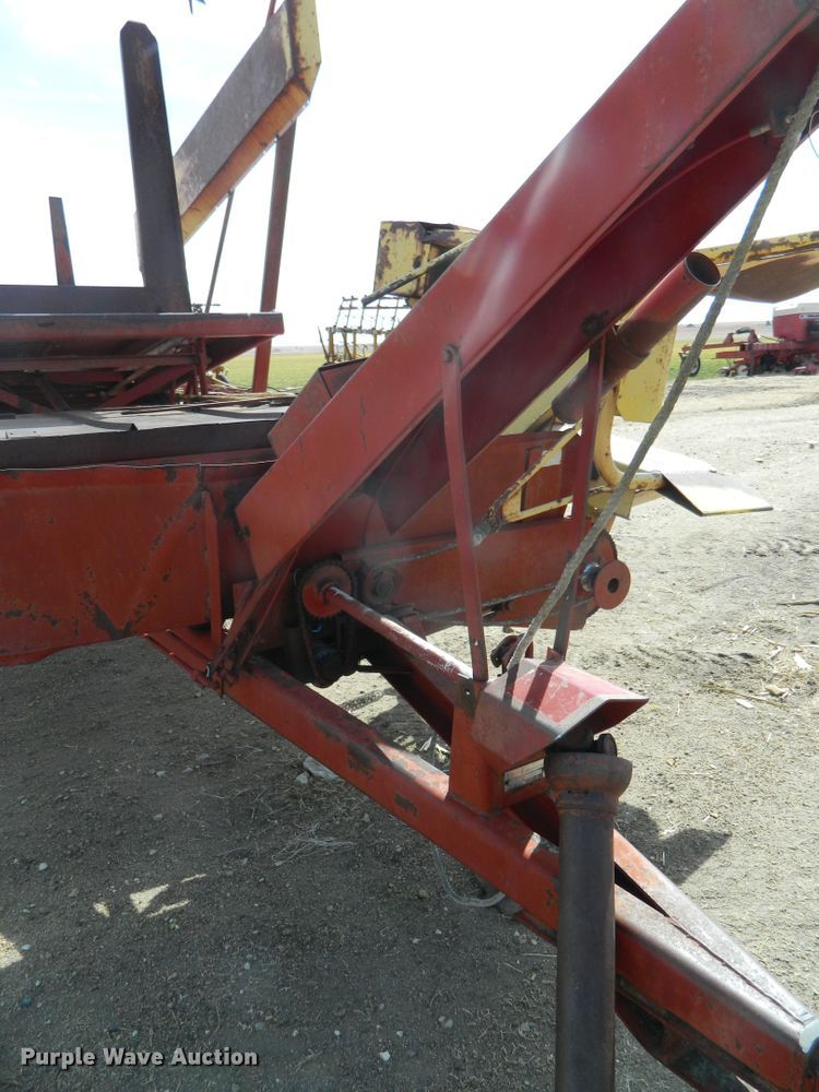 image for item FW9014 New Holland Stackliner 1000 bale stacker