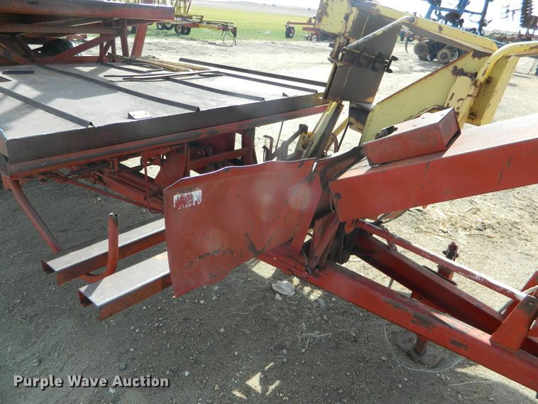 image for item FW9014 New Holland Stackliner 1000 bale stacker