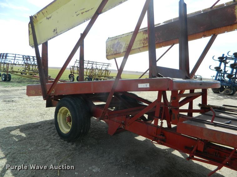 image for item FW9014 New Holland Stackliner 1000 bale stacker