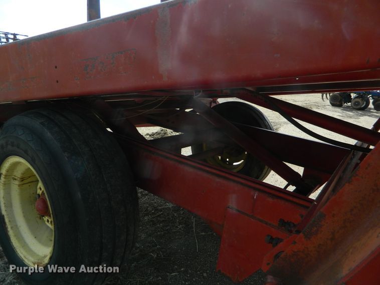 image for item FW9014 New Holland Stackliner 1000 bale stacker