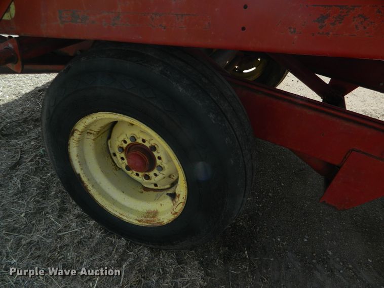 image for item FW9014 New Holland Stackliner 1000 bale stacker