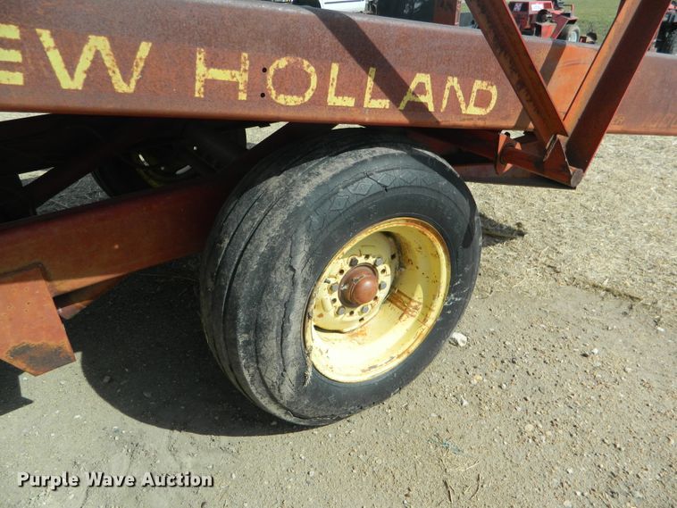 image for item FW9014 New Holland Stackliner 1000 bale stacker