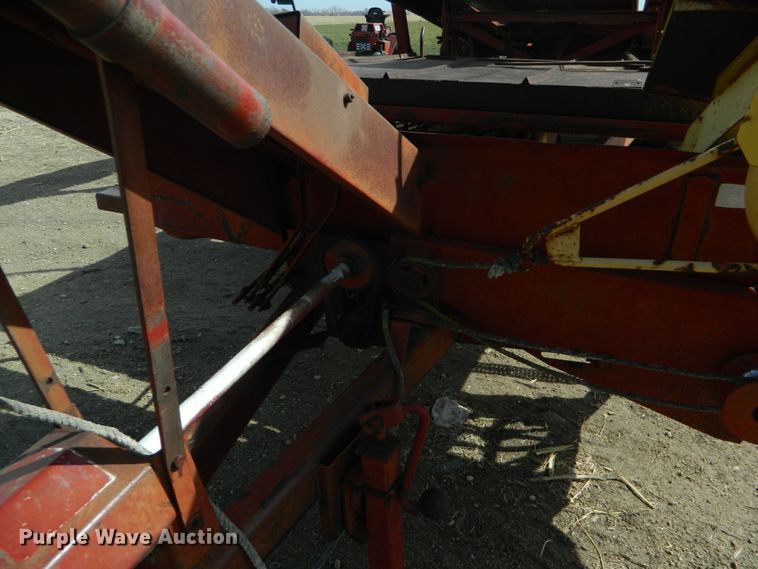 image for item FW9014 New Holland Stackliner 1000 bale stacker