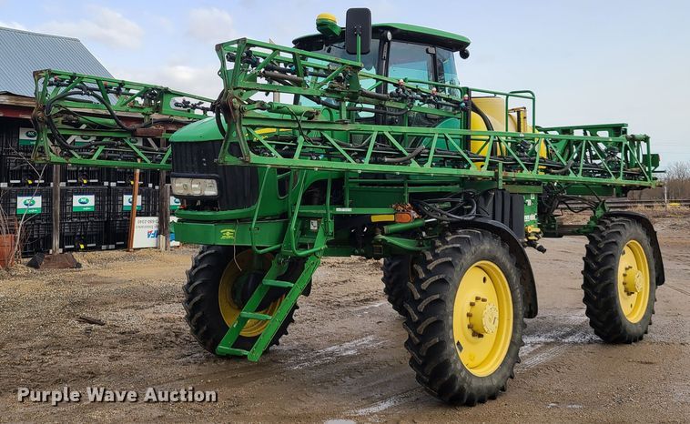 image for item GY9701 2011 John Deere 4630  sprayer