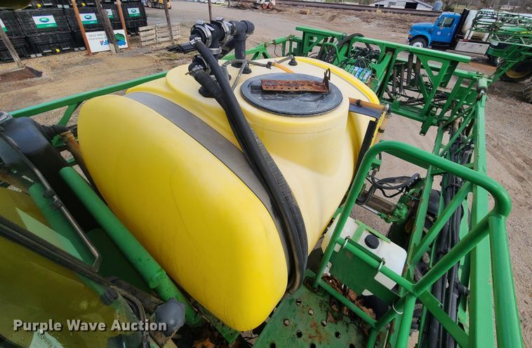 image for item GY9701 2011 John Deere 4630  sprayer