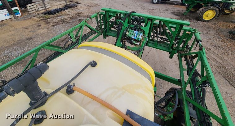 image for item GY9701 2011 John Deere 4630  sprayer