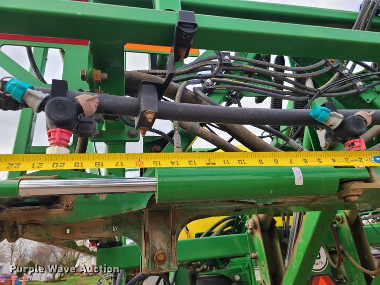 image for item GY9701 2011 John Deere 4630  sprayer