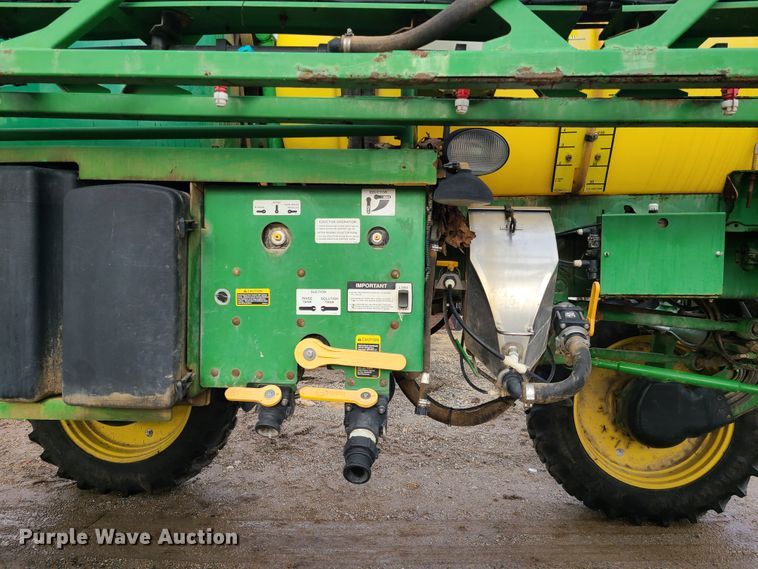 image for item GY9701 2011 John Deere 4630  sprayer