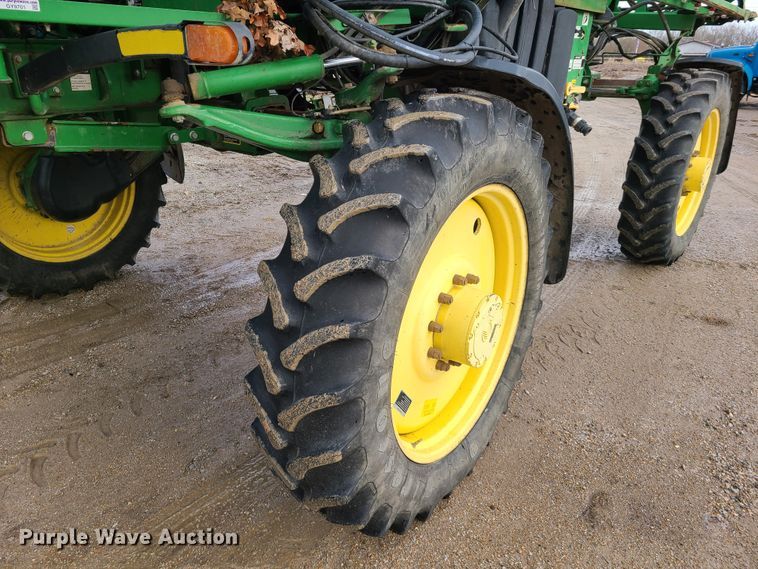 image for item GY9701 2011 John Deere 4630  sprayer