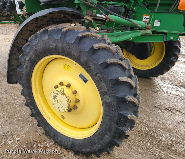 image for item GY9701 2011 John Deere 4630  sprayer