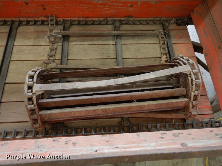 image for item HF9186 New Idea 12A  manure spreader