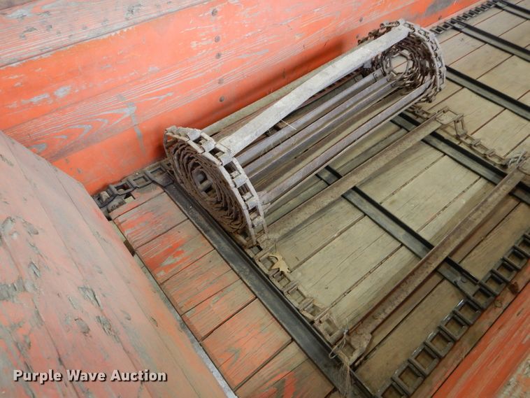 image for item HF9186 New Idea 12A  manure spreader