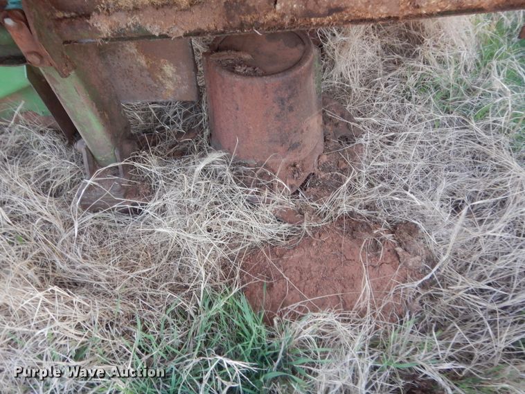 image for item HG9532 (2) 2004 Krone disc mowers