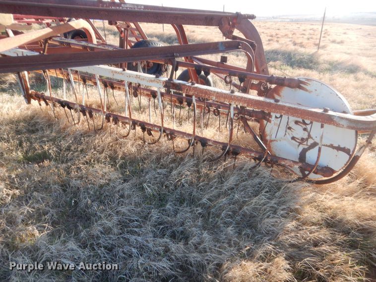 image for item HG9534 International hay rake