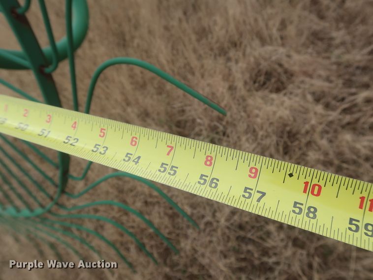 image for item HK9718 John Deere 702 hay rake