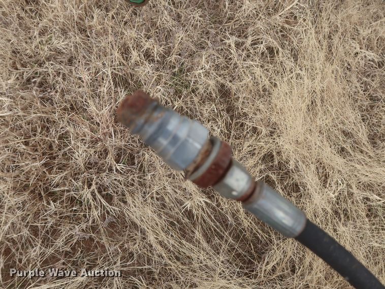 image for item HK9718 John Deere 702 hay rake