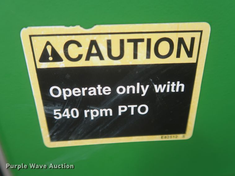 image for item HK9720 2005 John Deere 467  round baler