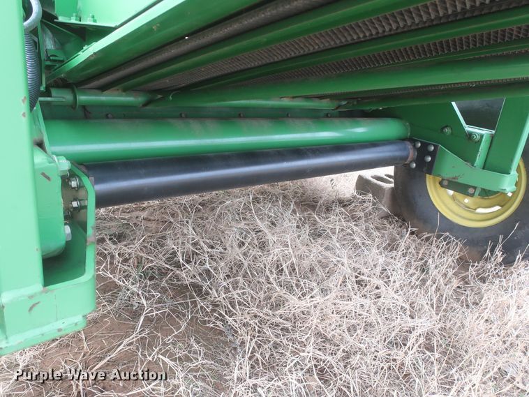 image for item HK9720 2005 John Deere 467  round baler