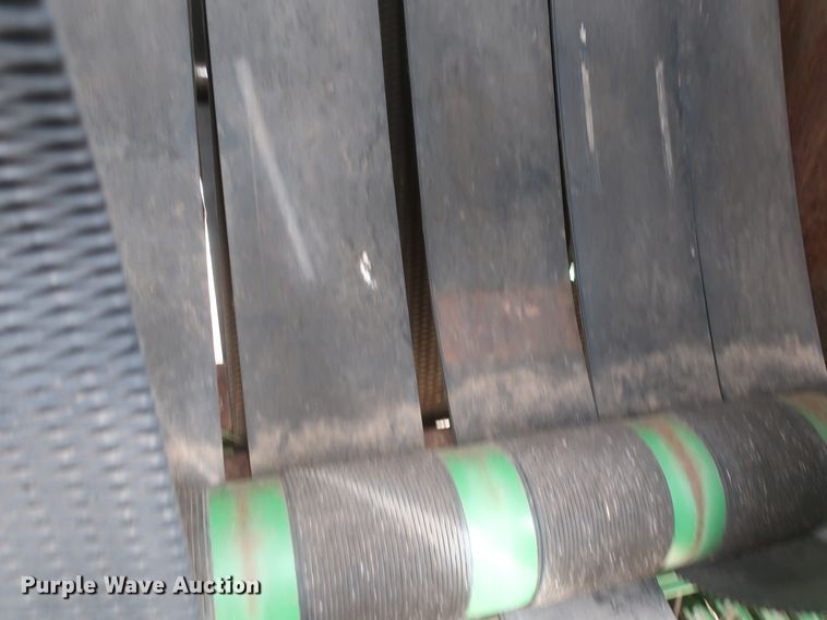 image for item HK9720 2005 John Deere 467  round baler