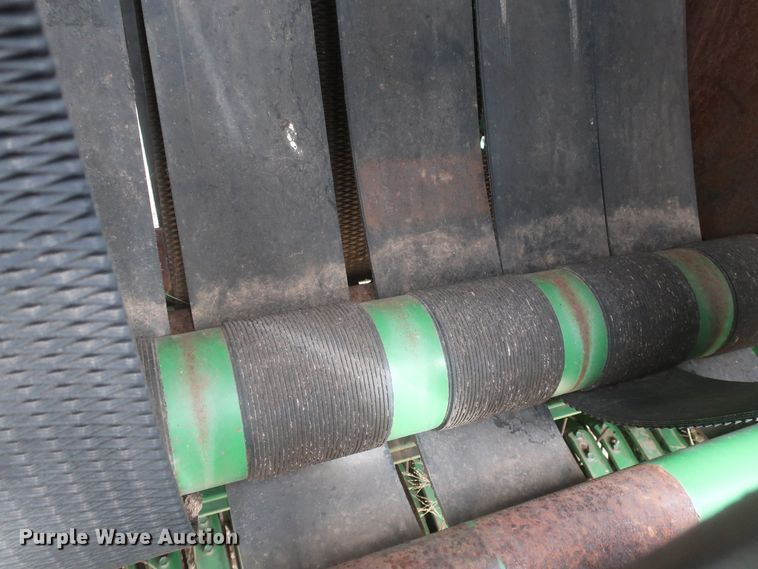 image for item HK9720 2005 John Deere 467  round baler