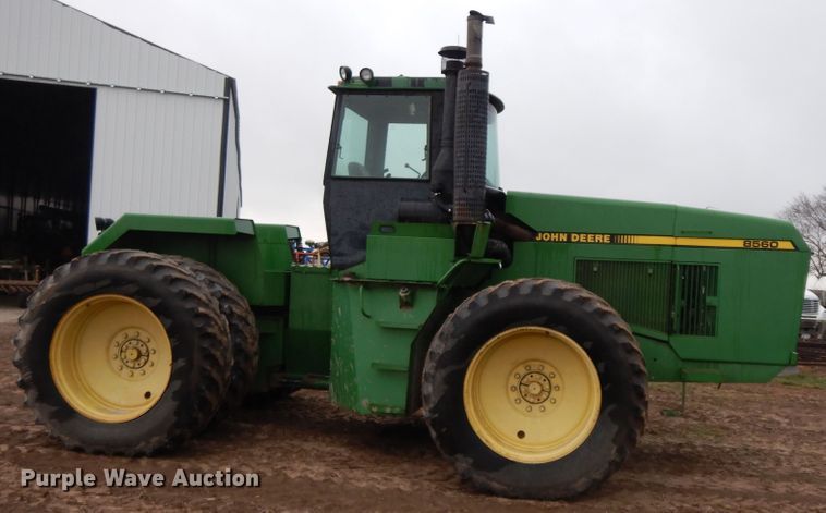 image for item HO9326 1982 John Deere 8560  4WD tractor