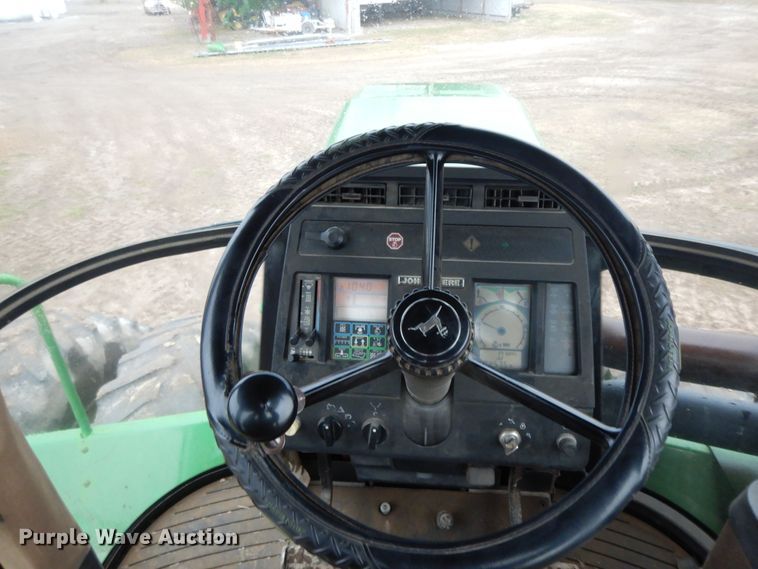 image for item HO9326 1982 John Deere 8560  4WD tractor