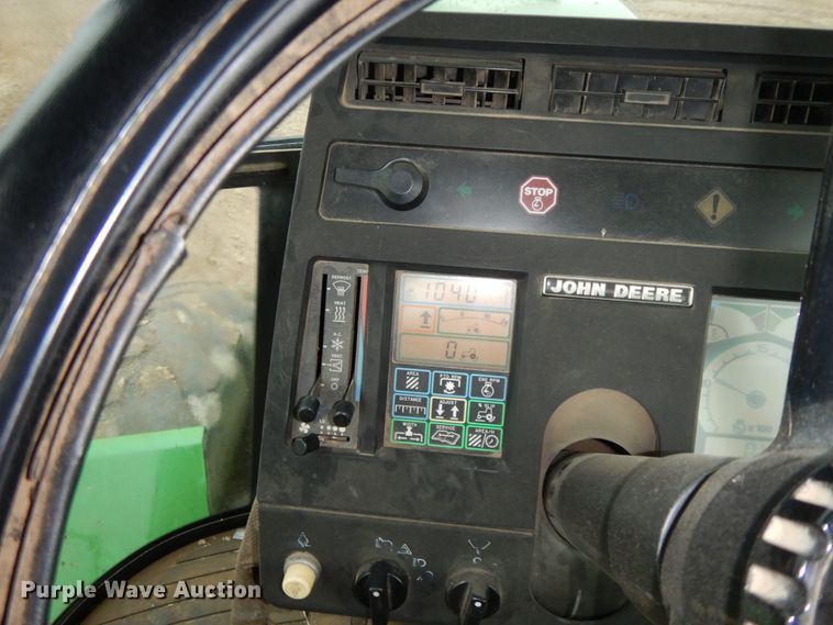 image for item HO9326 1982 John Deere 8560  4WD tractor